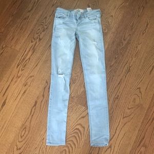 HOLLISTER JEANS!